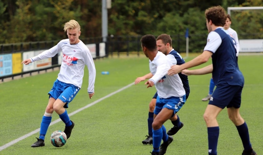 SC Botlek kon zaterdag niet de winst pakken in het duel met streekgenoot Rhoon. Het werd op sportpark De Brug 1-1.