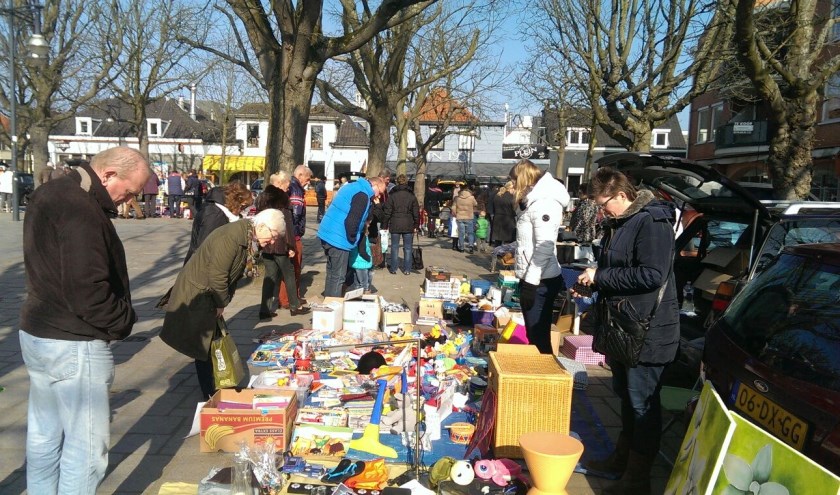 Op het Marktplein in 's-Gravenzande is er zaterdag 12 oktober weer een kofferbakverkoop.