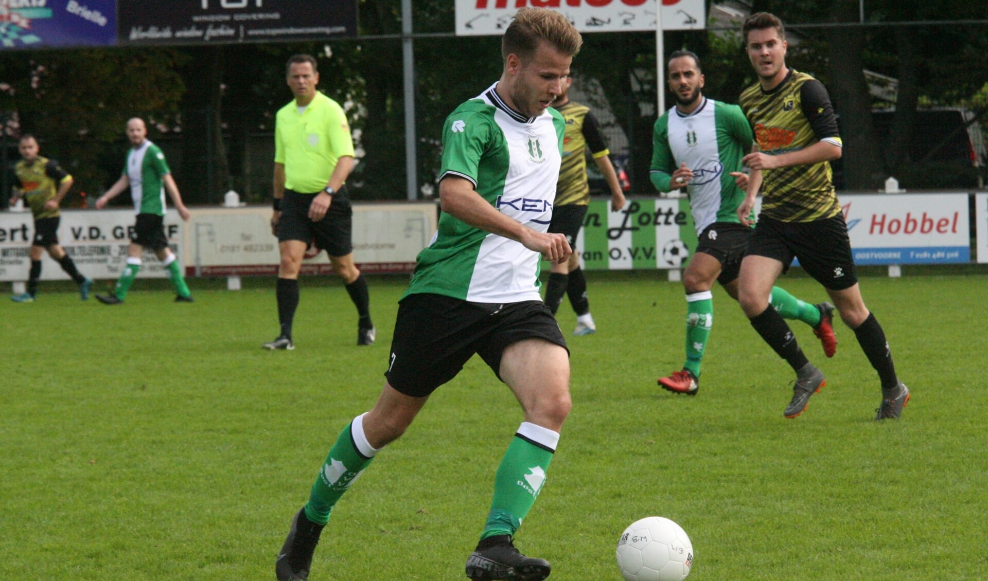 Alexander Baartmans hielp OVV met zijn treffer aan een verdiende 1-0 zege op FC Vlotbrug. (Foto: Wil van Balen).