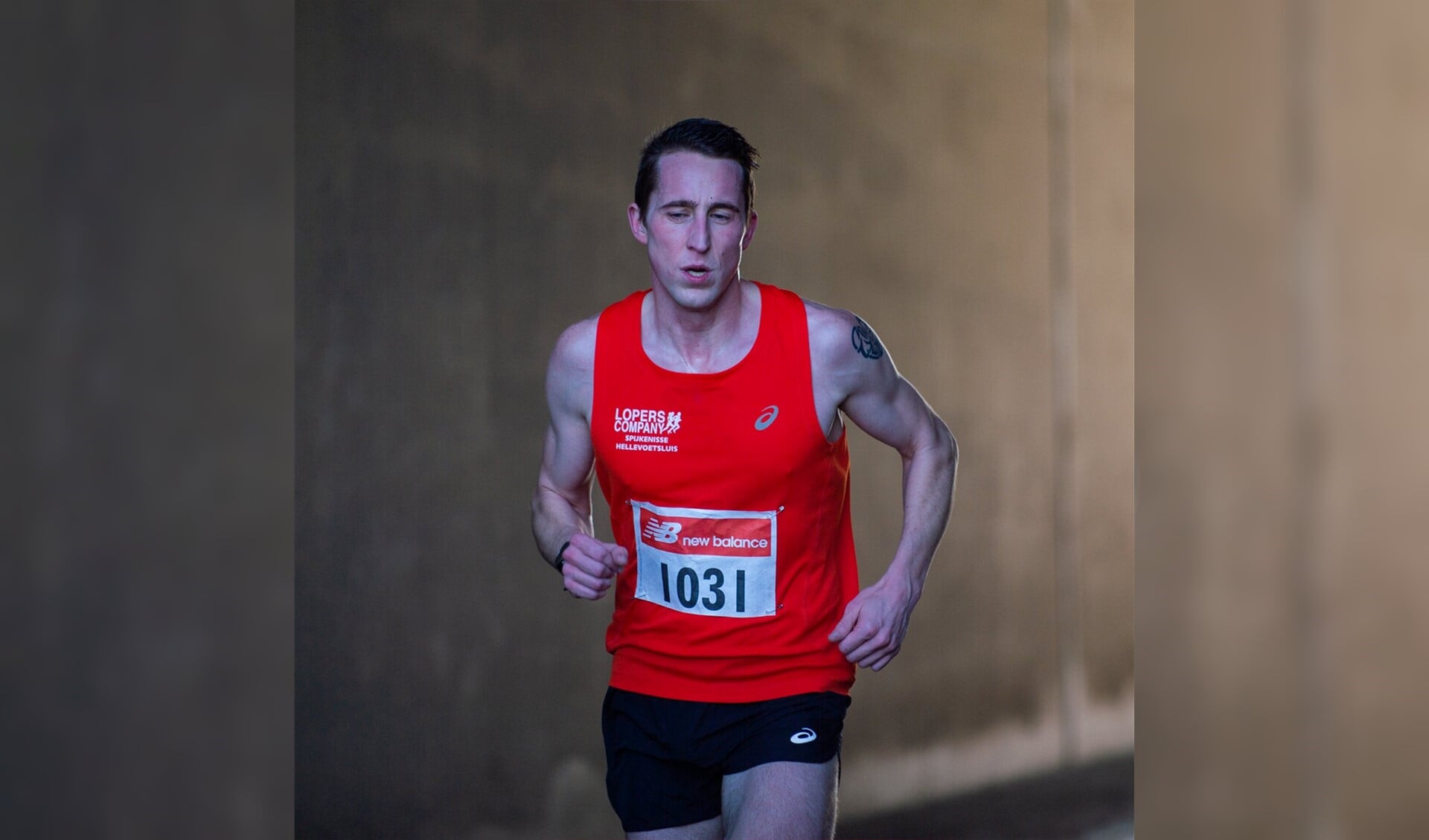 Ricardo Sint Nicolaas loopt in Eindhoven een bijzondere tijd van 2.31:18 op de marathon.