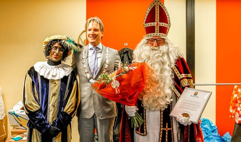 Sint Sjoerd ontving gisteren zelf een cadeau.