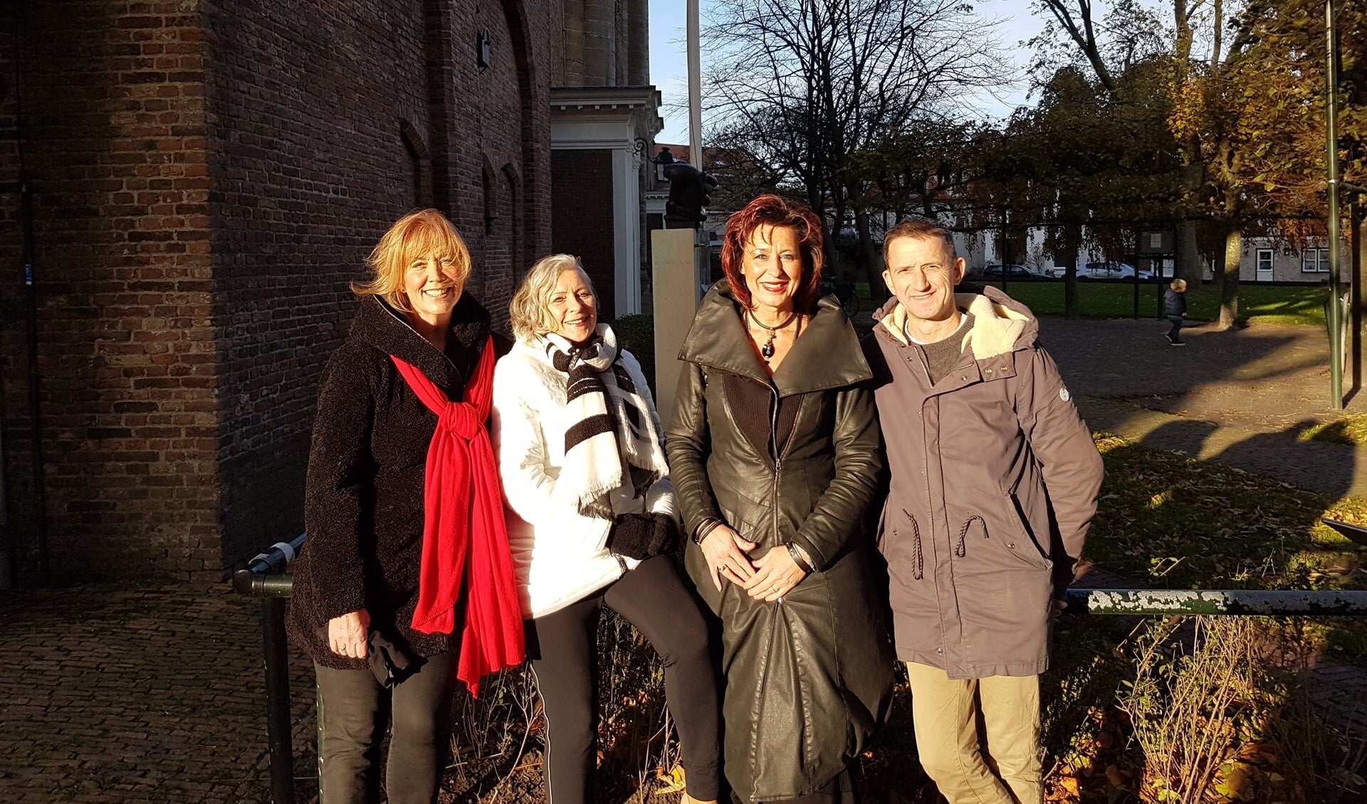 Het kerstteam van Brielle v.l.n.r.: Ellen Schenk, Kirsten Kok, Petra de Ruiter en Sven Schreuder. Niet op de foto: Petra de Heer en Bas Schoute