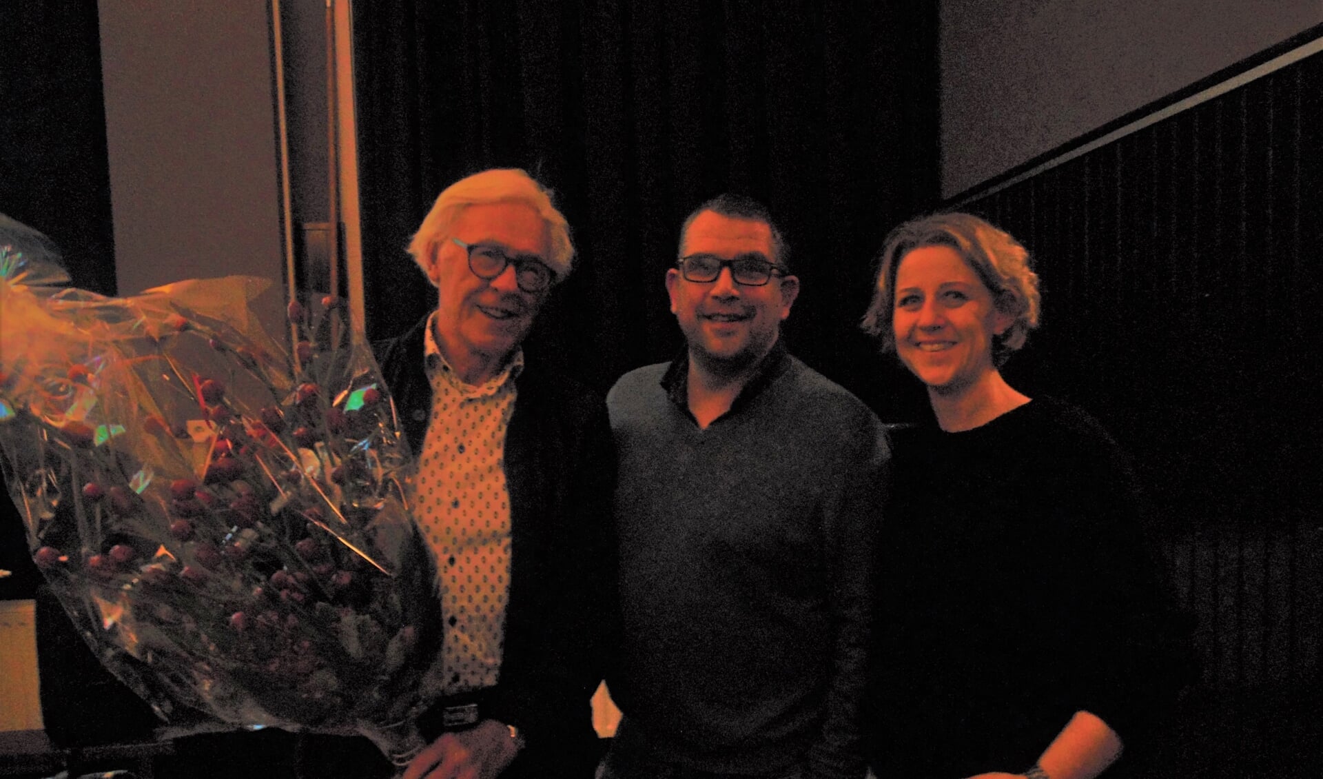 Peter Visser met Leon Jordaan en Angelique Lagerwerf. (Foto: Cora de Boed)