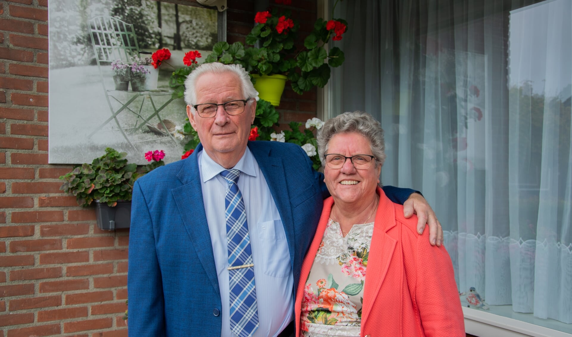 Piet en Nel van Vliet zijn na 60 jaar huwelijk nog altijd gelukkig samen.  Foto: Sam Fish