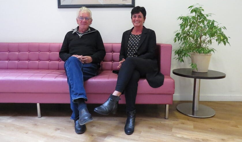 Arie Waijenberg (l) en Ruud Venner (r) zijn twee van de vrijwilligers van het project Signalerend Huisbezoek