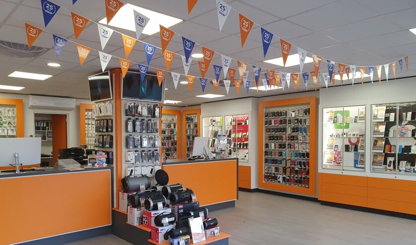 Van de nieuwste iPhone of Samsung tot een seniorentelefoon met extra grote toetsen. Bij Ritel hebben ze alle merken telefoons en telecomaanbieders in huis. 