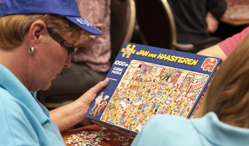 Ruim vierhonderd enthousiaste puzzelfans streden om een finaleplaats.