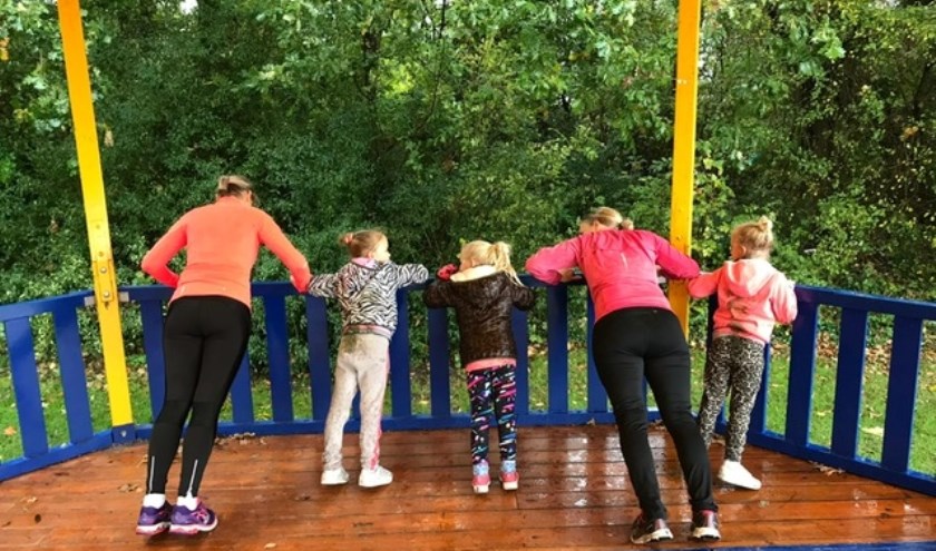 Het Prinsenbos vormde het decor voor een ouder-kind bootcamp.