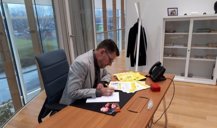 Ook burgemeester Arends doet mee.