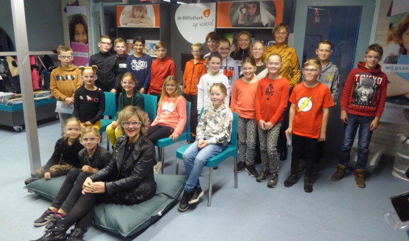 Na de vuurwerkles moesten de vuurwerkbrillen op. Uiteraard ook bij de burgemeester.