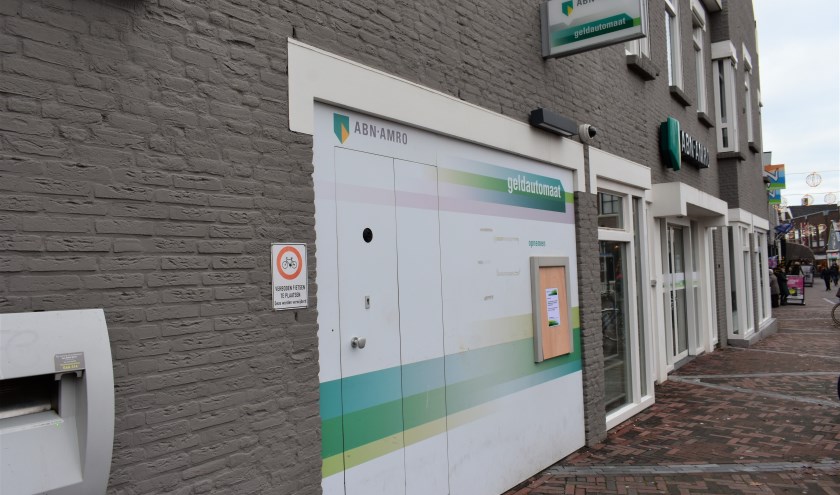 In Naaldwijk staat één van de 470 geldautomaten die ABN Amro heeft gesloten.