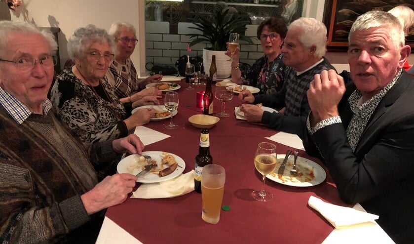De gasten lieten zich het eten goed smaken!