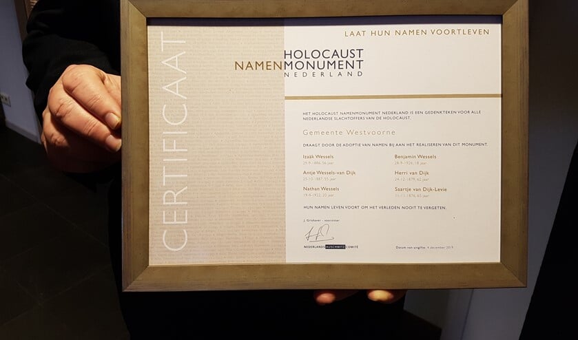Het certificaat met de namen van de Joodse slachtoffers van het nazi regime tijdens de Tweede Wereldoorlog