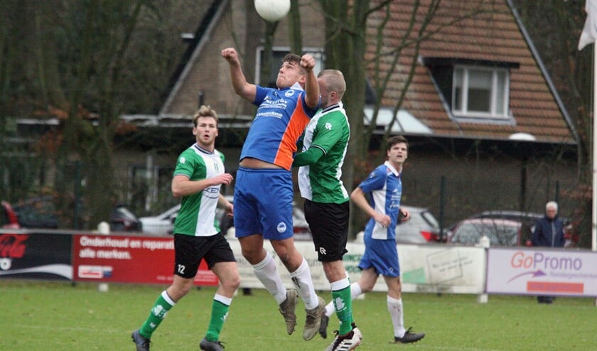 Zuidland was zaterdag de sterkste in het treffen met OVV in Oostvoorne. De ploeg van Tom Larssen won met 0-2.