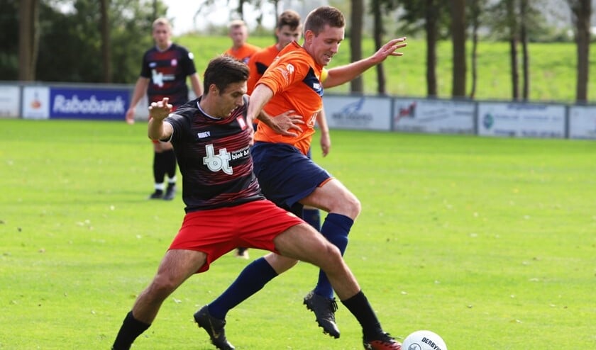 Simonshaven kon het zaterdag na rust niet meer bolwerken en verloor het duel met VV Pernis met 1-3.