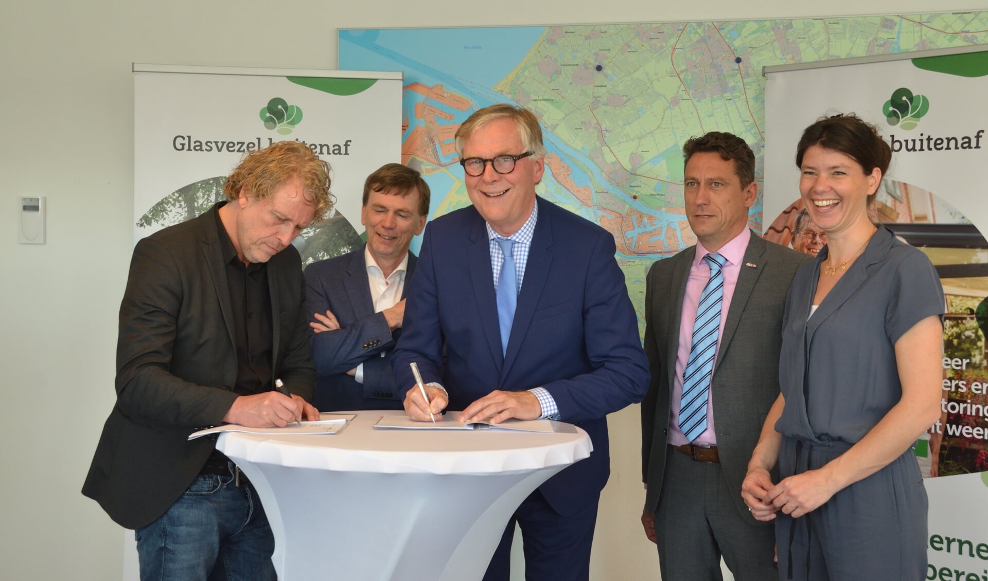 In 2019 bleek er in het buitengebied voldoende belangstelling voor glasvezel te zijn en de gemeenten gingen een overeenkomst aan met Glasvezel Buitenaf om de aanleg te realiseren.