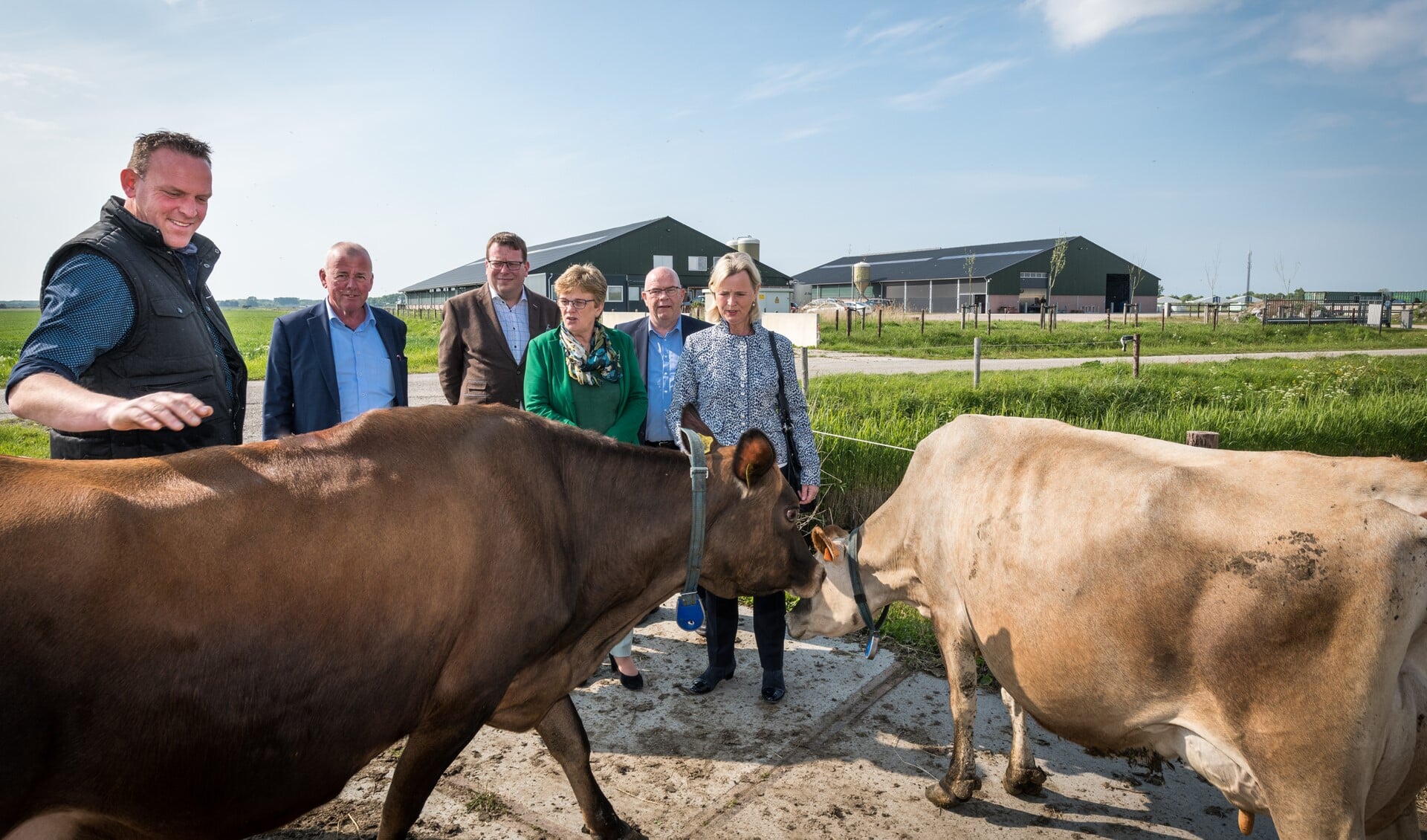 V.l.n.r. Piet Breen, Wim van Esch, Berend Jan Bruggeman, Tea Both-Verhoeven, Krijn Kasteleijn en Annie Schreijer-Pierik. 