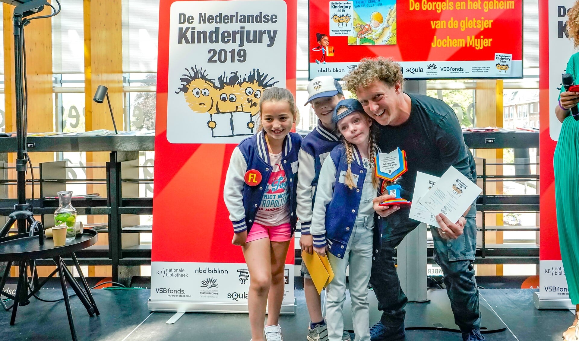 Jochem Myjer won de Publieksprijs in de categorie kinderboek 6 t/m 9 jaar.