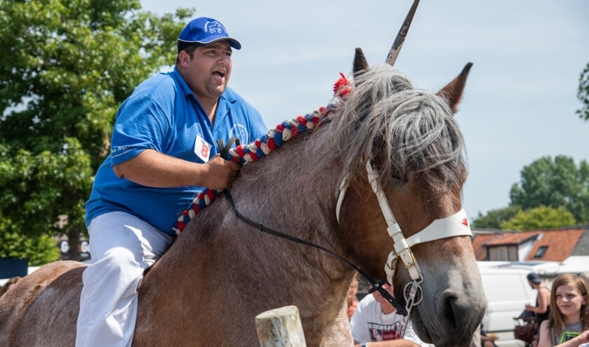 Thuisrijder Davey de Vries won het ringsteken in Rockanje al vier keer. (Foto: Jos Uijtdehaage).