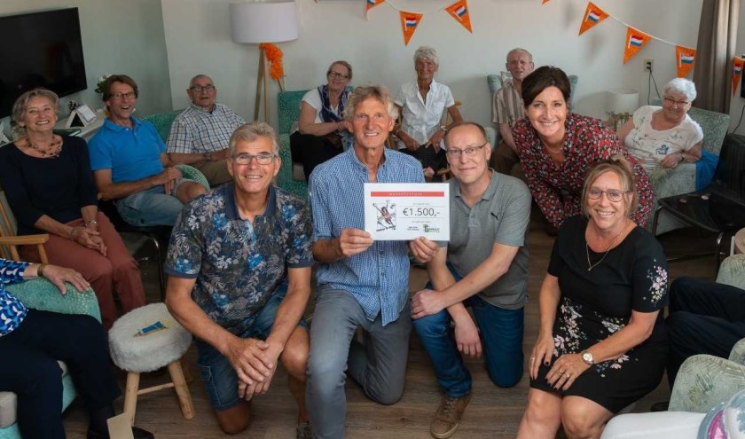 De medewerkers van Strandgoed zijn enorm blij met geweldige donatie.