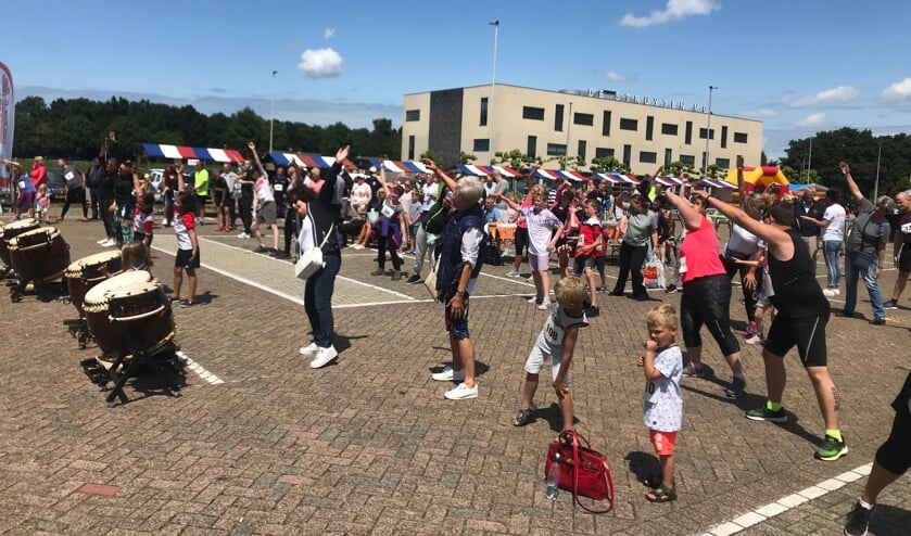 Na een flinke warming-up waren de bezoekers helemaal klaar voor Health Fest