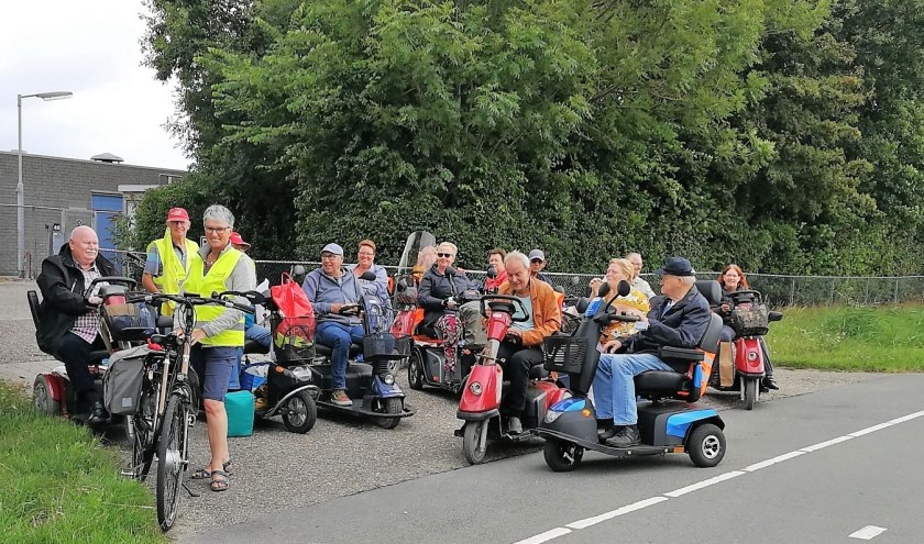 Bij de Lidl in Monster werd getrakteerd op een heerlijk ijsje, waarna iedereen met een glimlach en voldaan huiswaarts keerde. Foto: (PR)