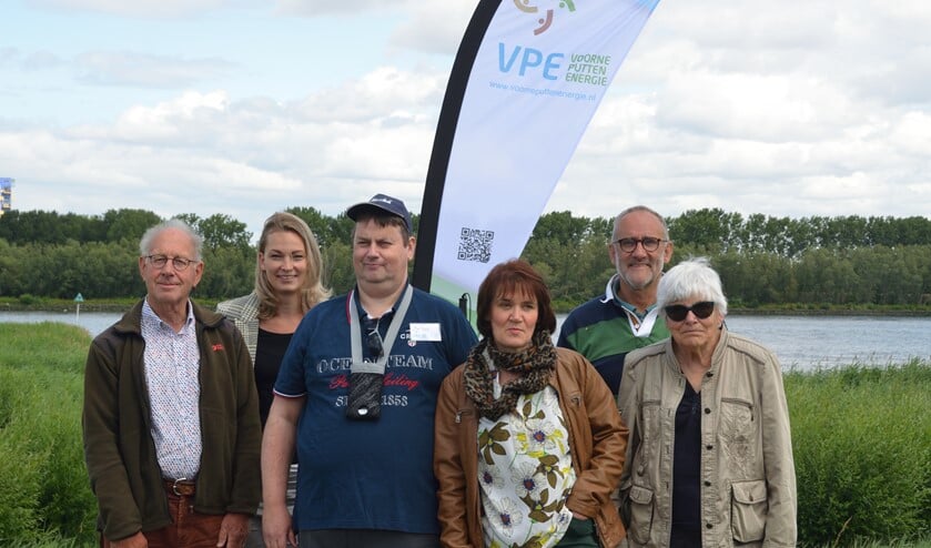 Een deel van het bestuur van Voorne-Putten Energie.