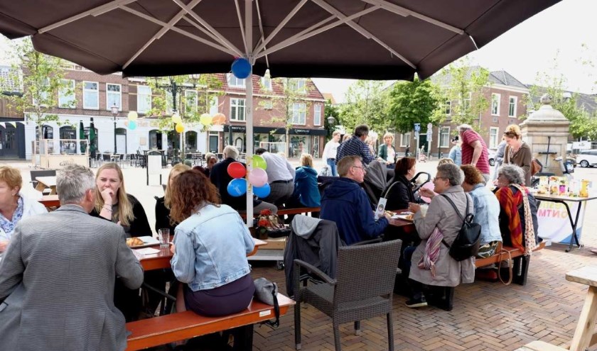 Op veel manieren wordt WestlandOntmoet gevierd. Tijdens de startbijeenkomst begin juni was er al veel plezier en verbondenheid. Foto: (PR)