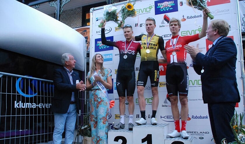 Mike Teunissen schreef de 39ste profkoers van Oostvoorne op zijn naam.