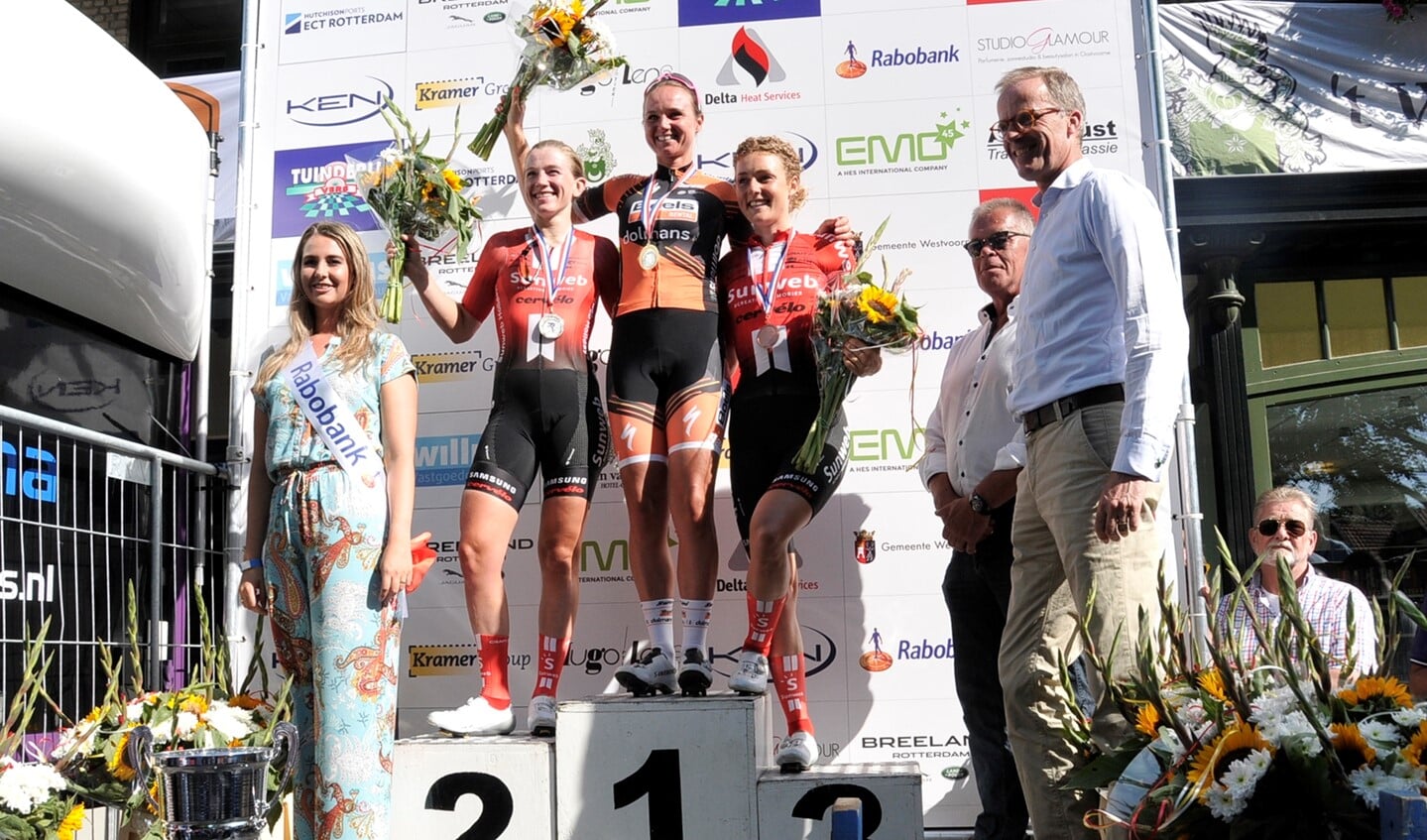 Chantal Blaak maakte haar favorietenrol in de vrouwenkoers waar. (Foto: Petra Stedehouder).