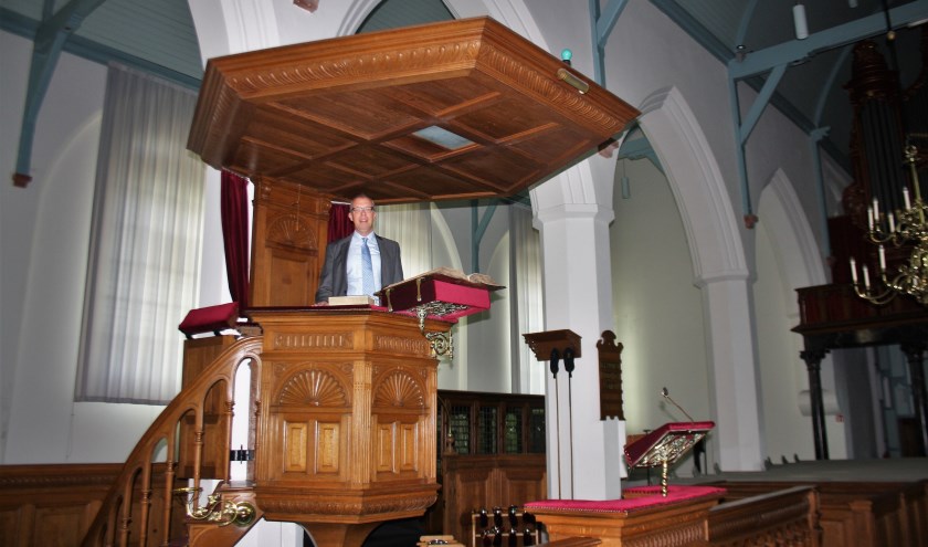Dominee Johan Tekelenburg: "Ik wilde als kind van vier al predikant worden. Daar heb ik de hele vorming in mijn leven op gericht." Tekst en foto: (Frank de Klerk)