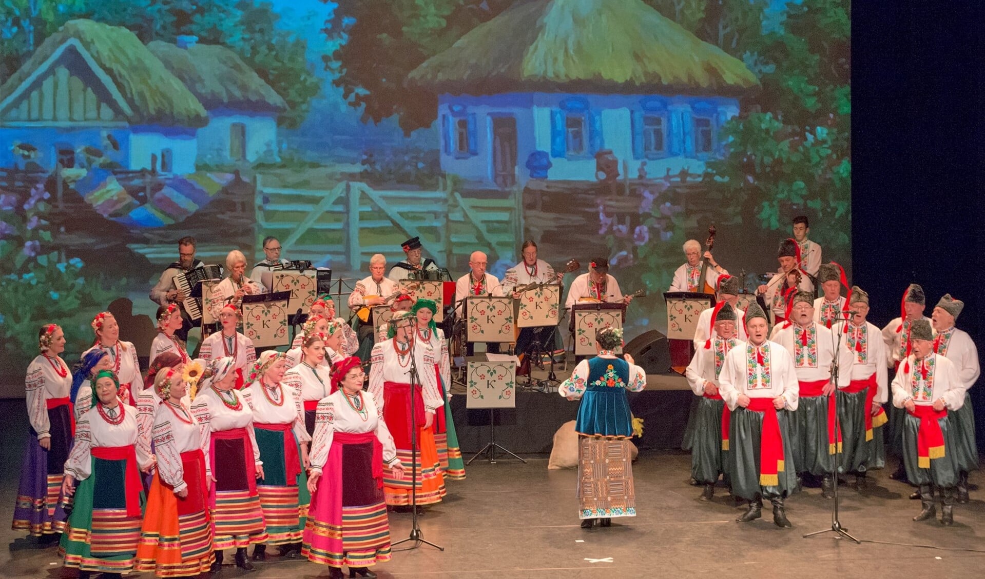 De Oekraïens/ Russische zang-dansgroep Kalinka treedt om 11.30 en om 16.30 uur op in de St.Catharijnekerk . Foto: Ard Beenhakker