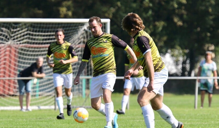 Jordy Braber de architect, die FC Vlotbrug tegen Goudswaardse Boys naar de overwinning loodste. Archieffoto Theo van Kralingen.