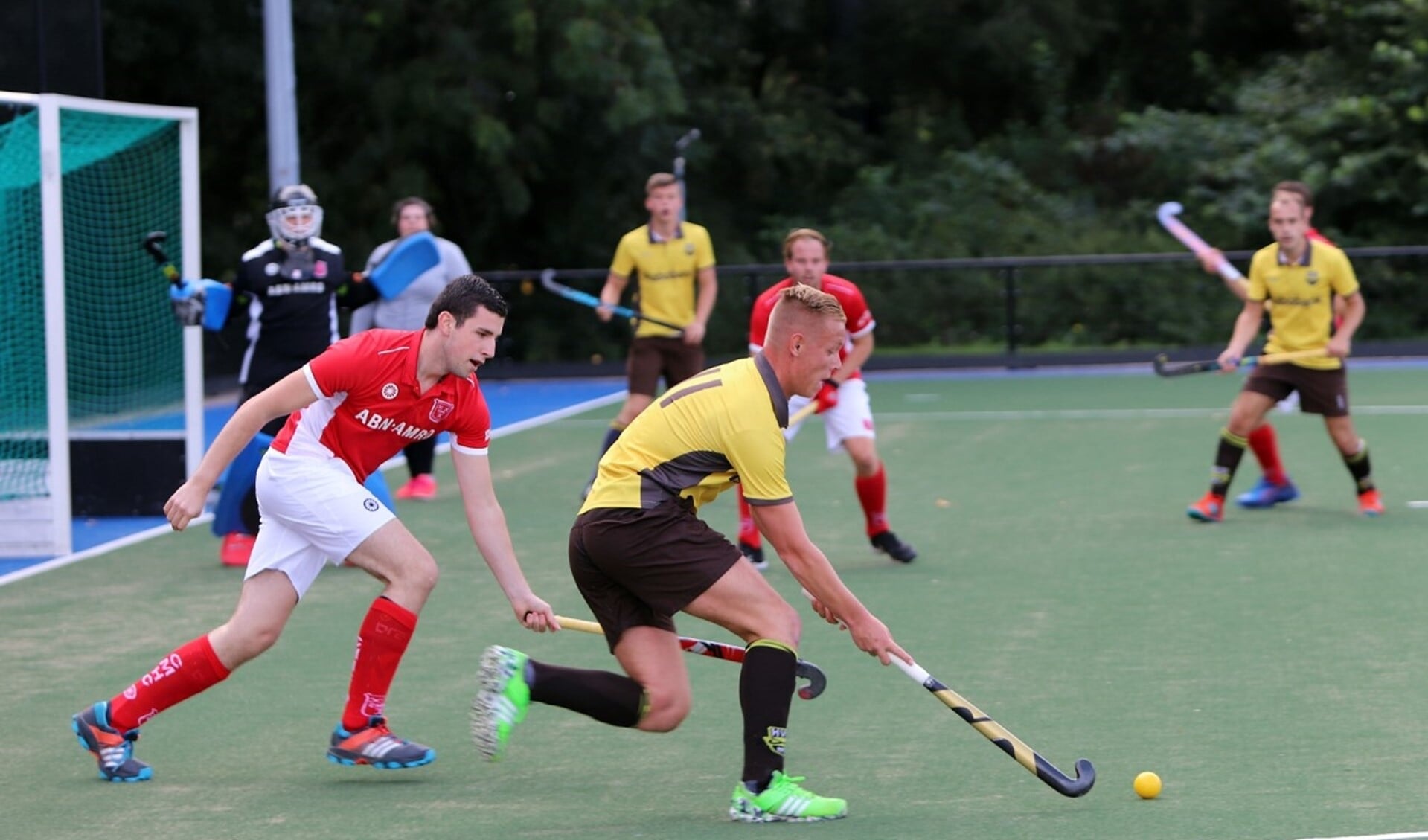 De mannen van HV Spijkenisse wisten zondag hun duel met Culemborg te winnen met 6-1. Fotografie: Peter de Jong