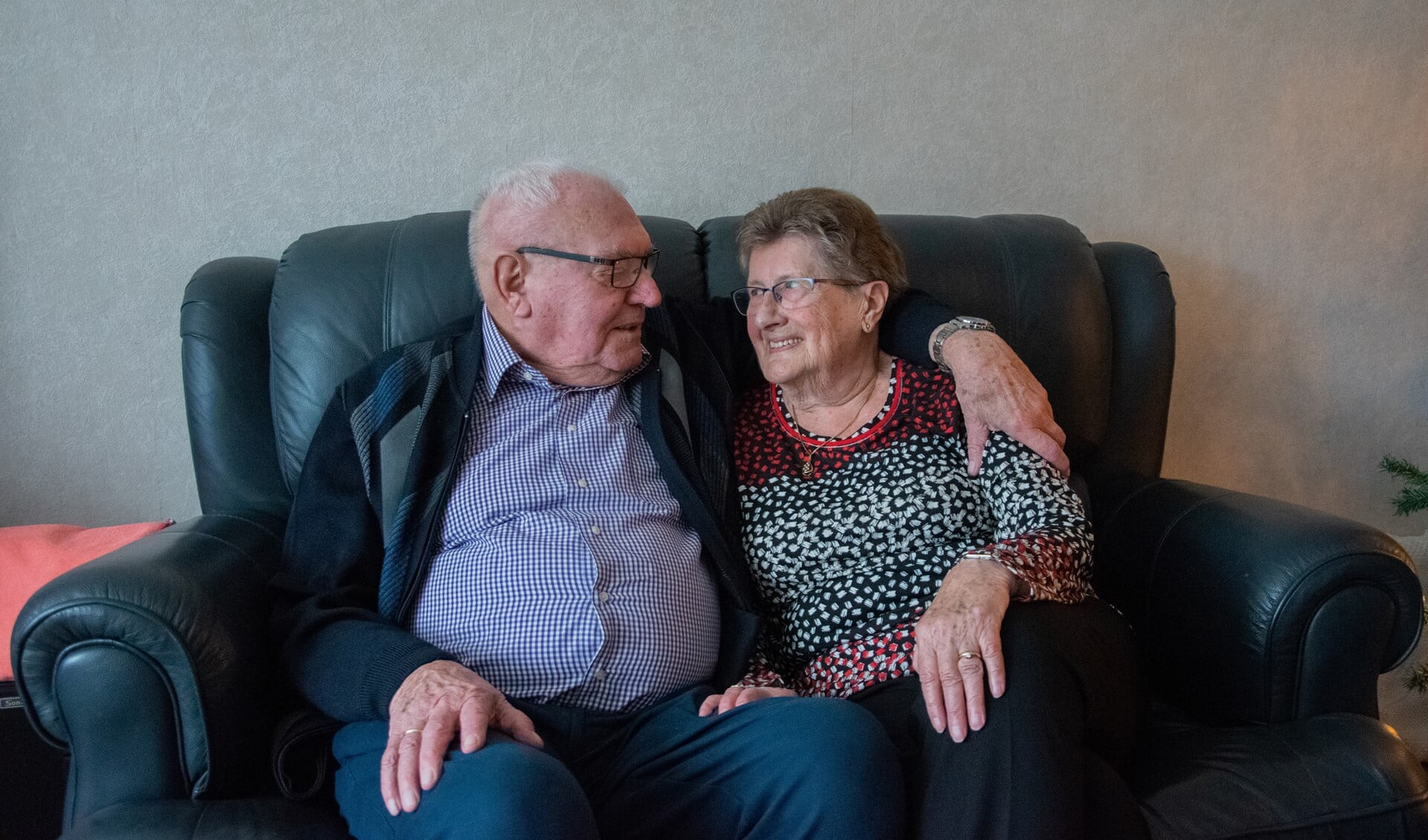 Floor en Riet Pronk zijn na 60 jaar huwelijk nog steeds gelukkig samen.  Foto: Sam Fish