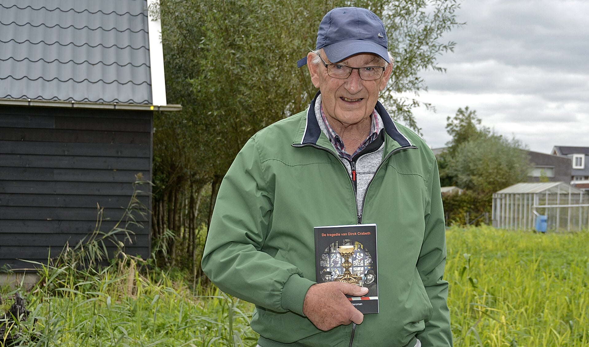 Joost Visbeen met zijn nieuwste boek 'De tragedie van Dirck Crabeth' . (Foto: Nico J. Boerboom - Gouda) 