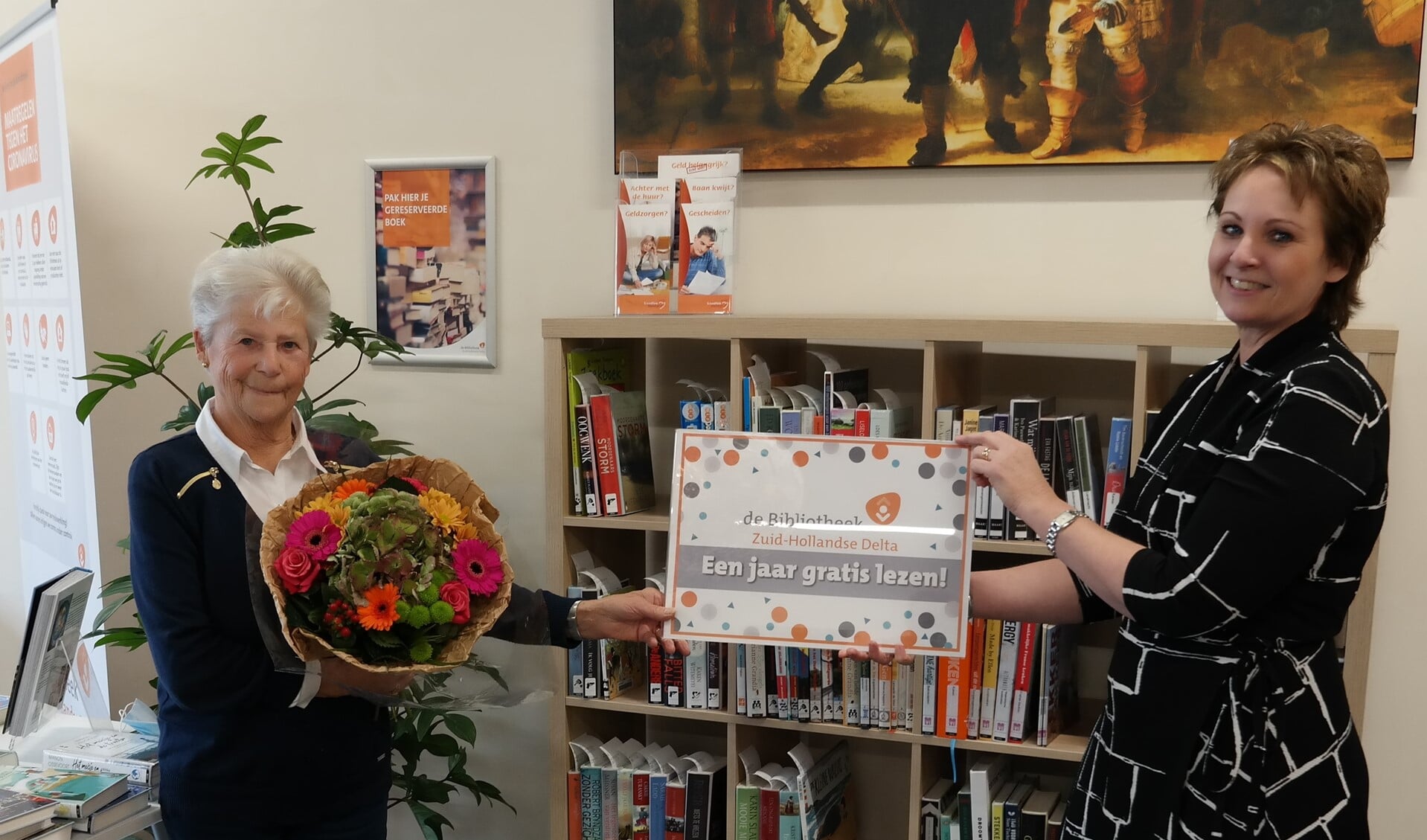 Op dinsdag 20 oktober ontving mevrouw Tuns uit Oude-Tonge haar prijs; een jaar gratis lezen bij Bibliotheek Zuid-Hollandse Delta. 