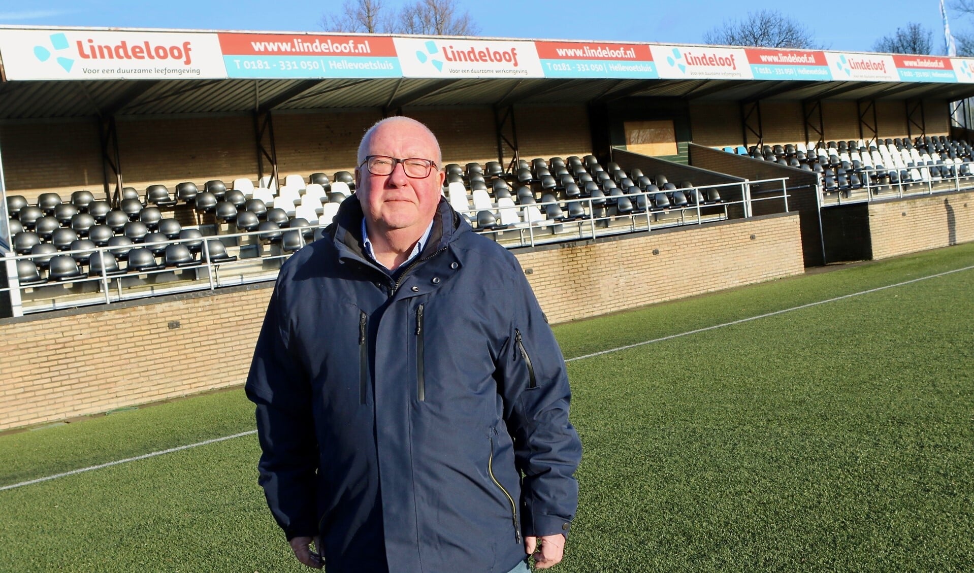 Emiel van der Roest: ''De club int alleen contributie, maar zit zonder kantine-inkomsten. Er komt geen cent binnen terwijl onder meer de kosten van de huur en contributie aan de KNVB wel doorgaan.'' Foto TvK.