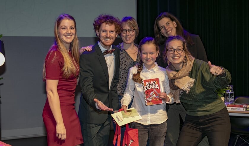 Op 27 mei neemt de kampioen uit Zuid-Holland het op tegen de voorleeskampioenen uit de elf overige provincies.