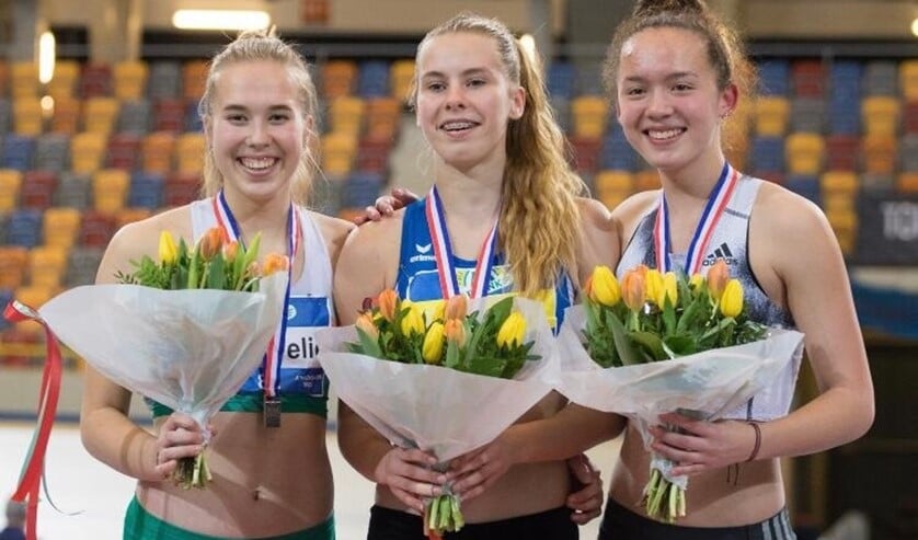 Joyce van Welie, hier op de foto helemaal links