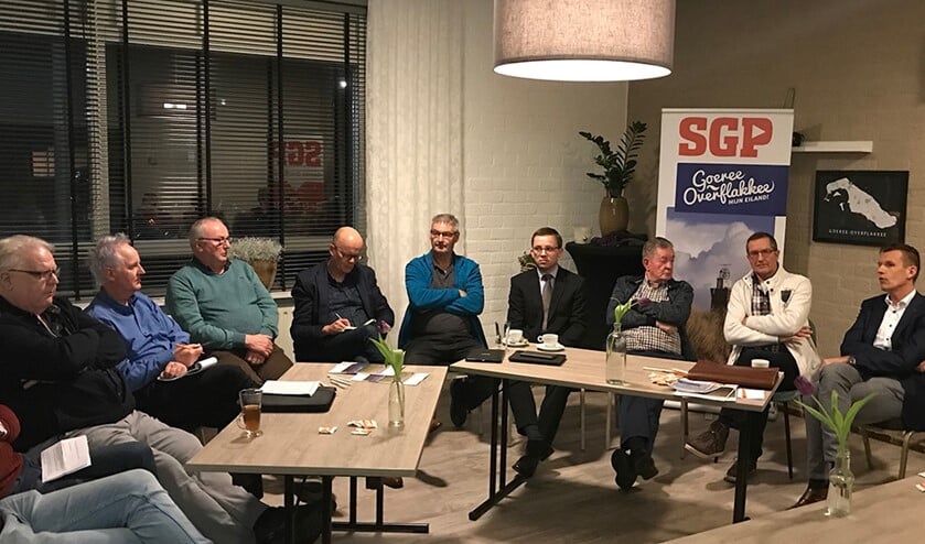 Om nog meer voeling met de samenleving te hebben, organiseerde de SGP-fractie dinsdag 4 februari een open fractiespreekuur.