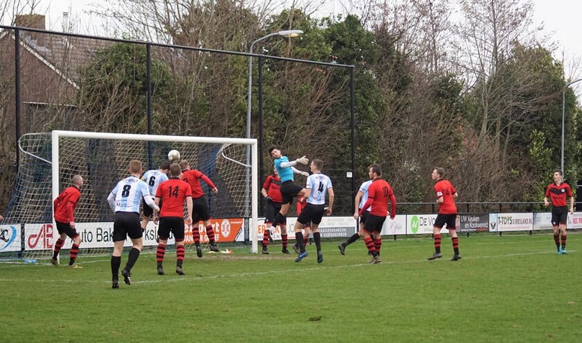 DVV '09 was vaak voor het OFB-doel te vinden echter tot een treffer kwam het niet (Foto: Marjo Smit).