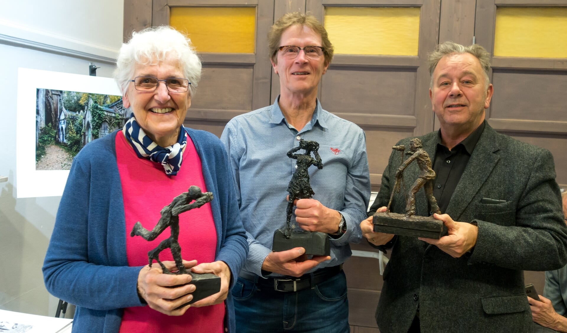 Rarekiek winnaars Gerda Helmsing, Leo van Kassel en Jaap Peeman. (foto: Ton van der Laan)