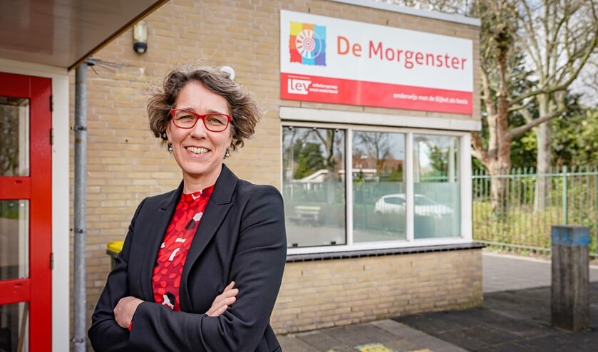 Directeur Clazien Sonneveld is enthousiast over 'haar' school.