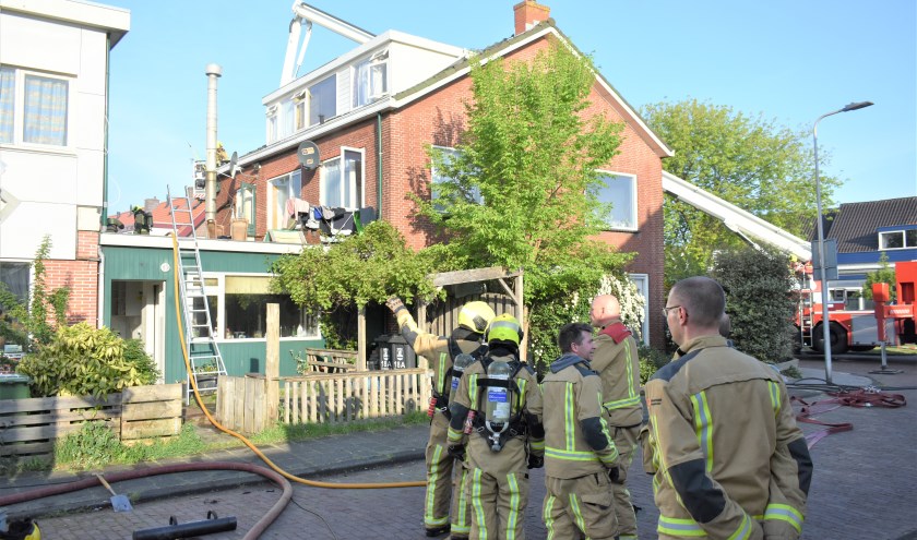 Een woning in Honselersdijk is zaterdag beschadigd geraakt na een brand.