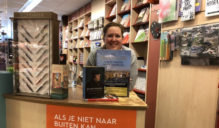 Heleen bespreekt "De spiegel en het licht", de Bosatlas van de Tweede Wereldoorlog' en 'Snelle Sam'.