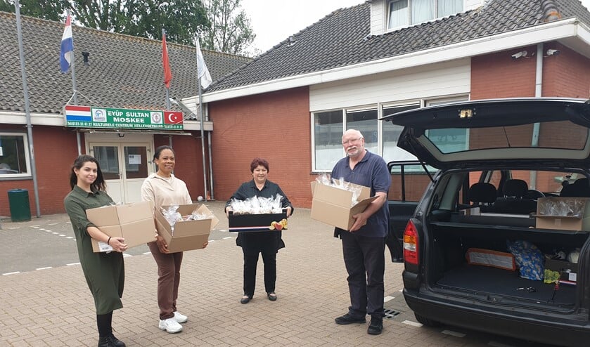Een gulle gift voor jeugdig gedetineerden van de Hartelborgt.