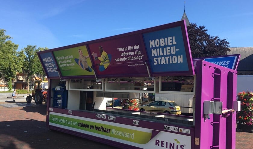Klein afval kan bij het mobiele milieustation ingeleverd worden.