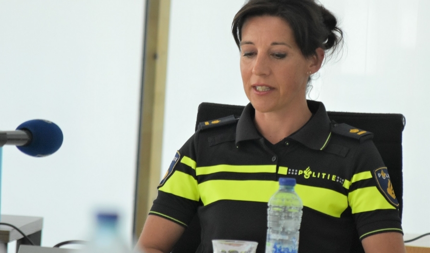 De resultaten van de actiedag werden tijdens een persconferentie in het gemeentehuis in Naaldwijk gedeeld, o.a. door
Wendy van de Spijker van de politie. Foto's: (WB)
