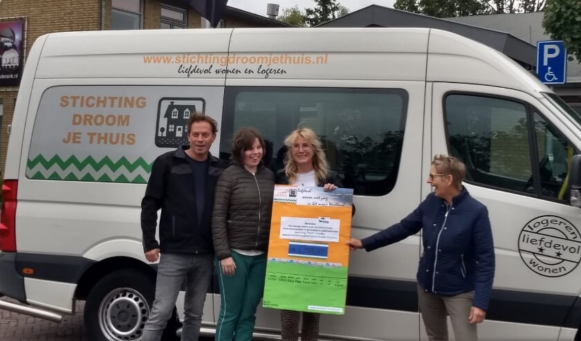 De cheque van 1286,97 euro werd op het Rankplein overhandigd.
Foto: (PR)